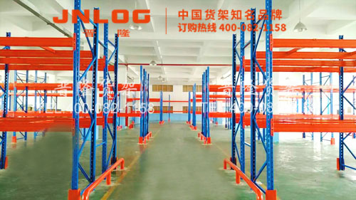 <b>晋隆货架同一个空间，同一个梦想</b>