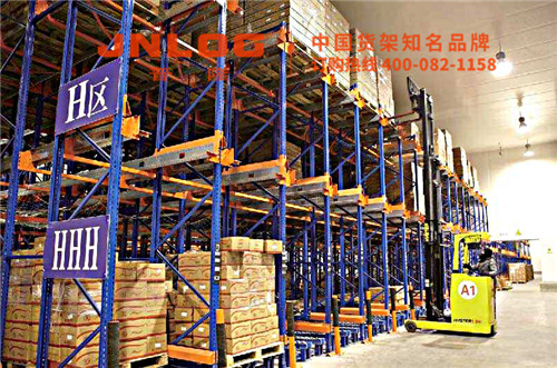 <b>仓储货架-驶入式货架让您仓库的空间魔力升级</b>