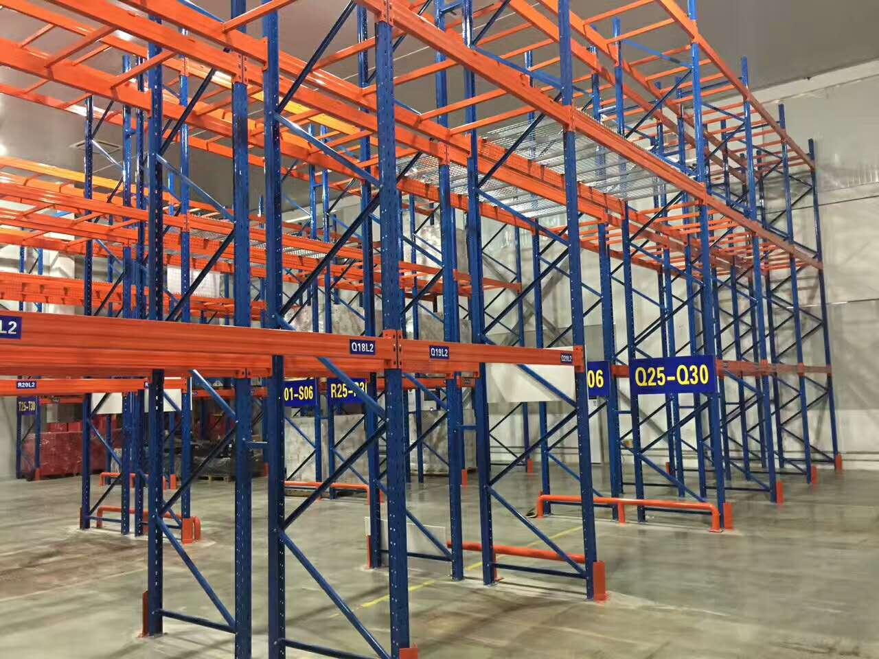 <b>重仓货架的使用范围 上海仓储货架 晋隆货架厂家</b>