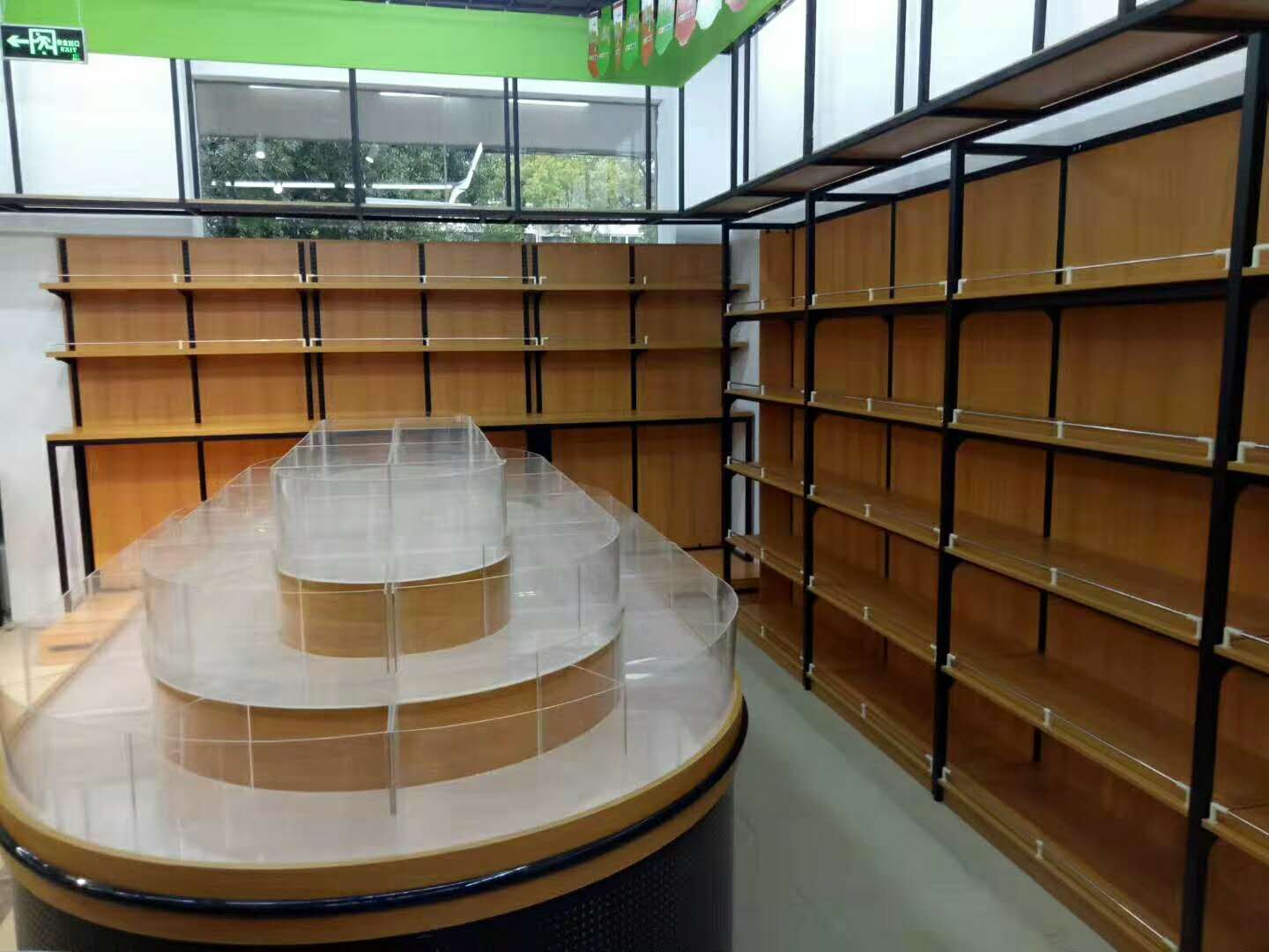 <b>货架传统行业的网络发展路径</b>