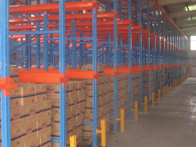 <b>上海货架厂：仓储货架规划对地面有哪里要求？</b>