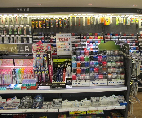 <b>怎样经营文具店 商品货架选择哪家好？</b>