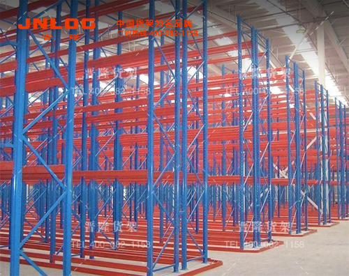 窄巷道货架.jpg 窄巷道货架.jpg