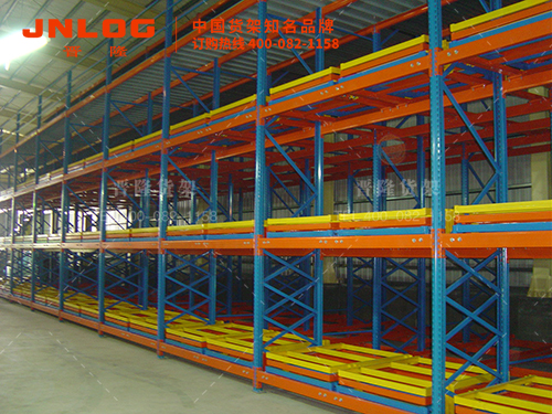 压入式货架.jpg 压入式货架.jpg