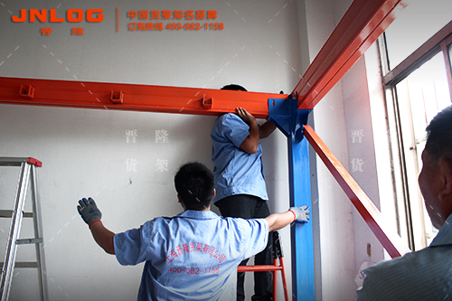 钢平台安装.jpg 钢平台安装.jpg